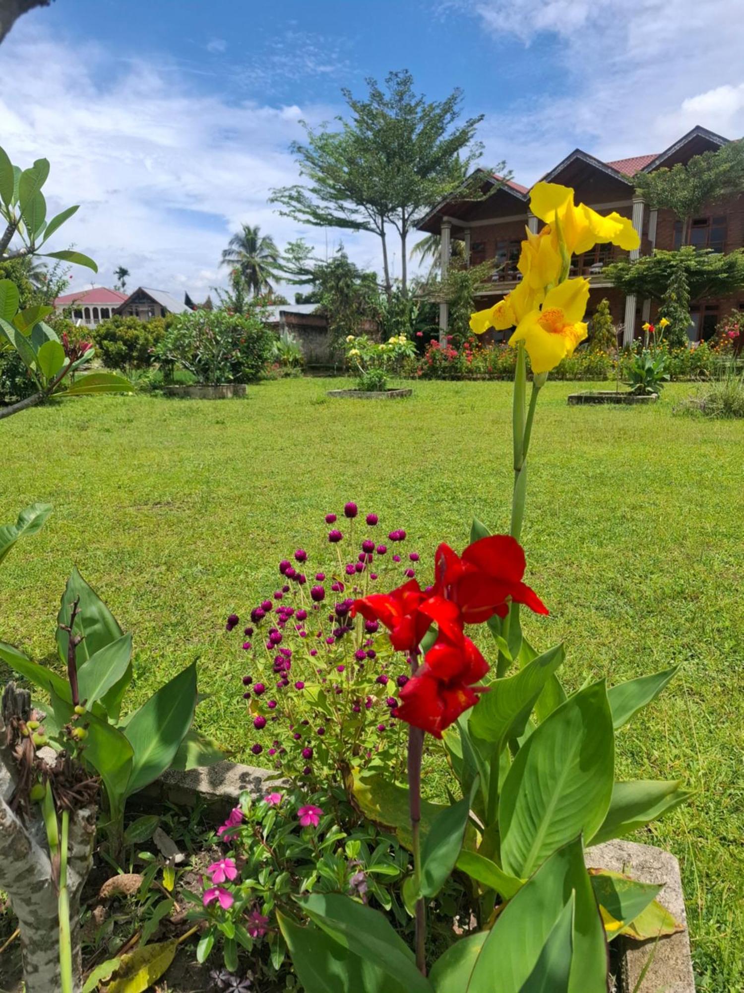 Juma Cottages Tuk Tuk Exteriör bild